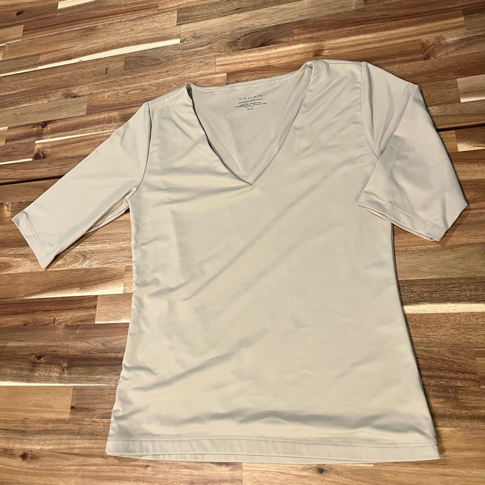 NWOT Tahari Shirt Size Medium